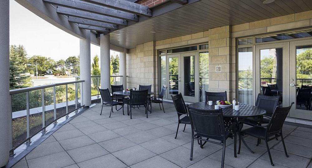 Delta Hotels By Marriott Guelph Conference Centre Exterior photo