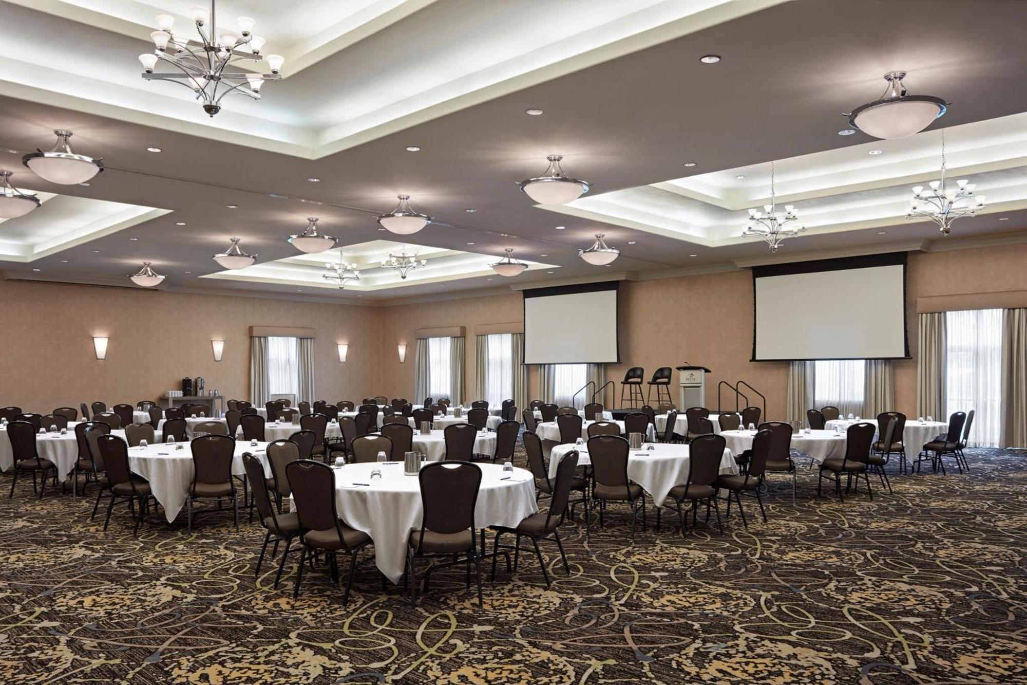 Delta Hotels By Marriott Guelph Conference Centre Exterior photo