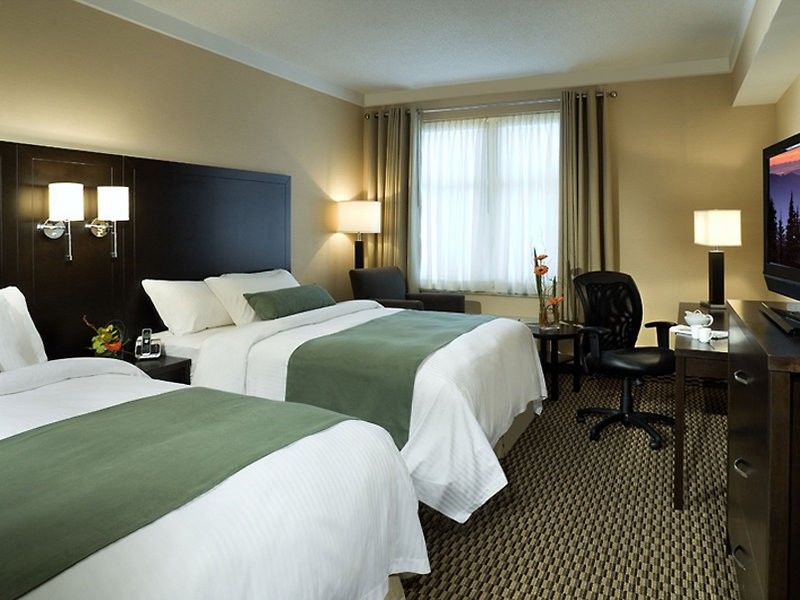 Delta Hotels By Marriott Guelph Conference Centre Exterior photo